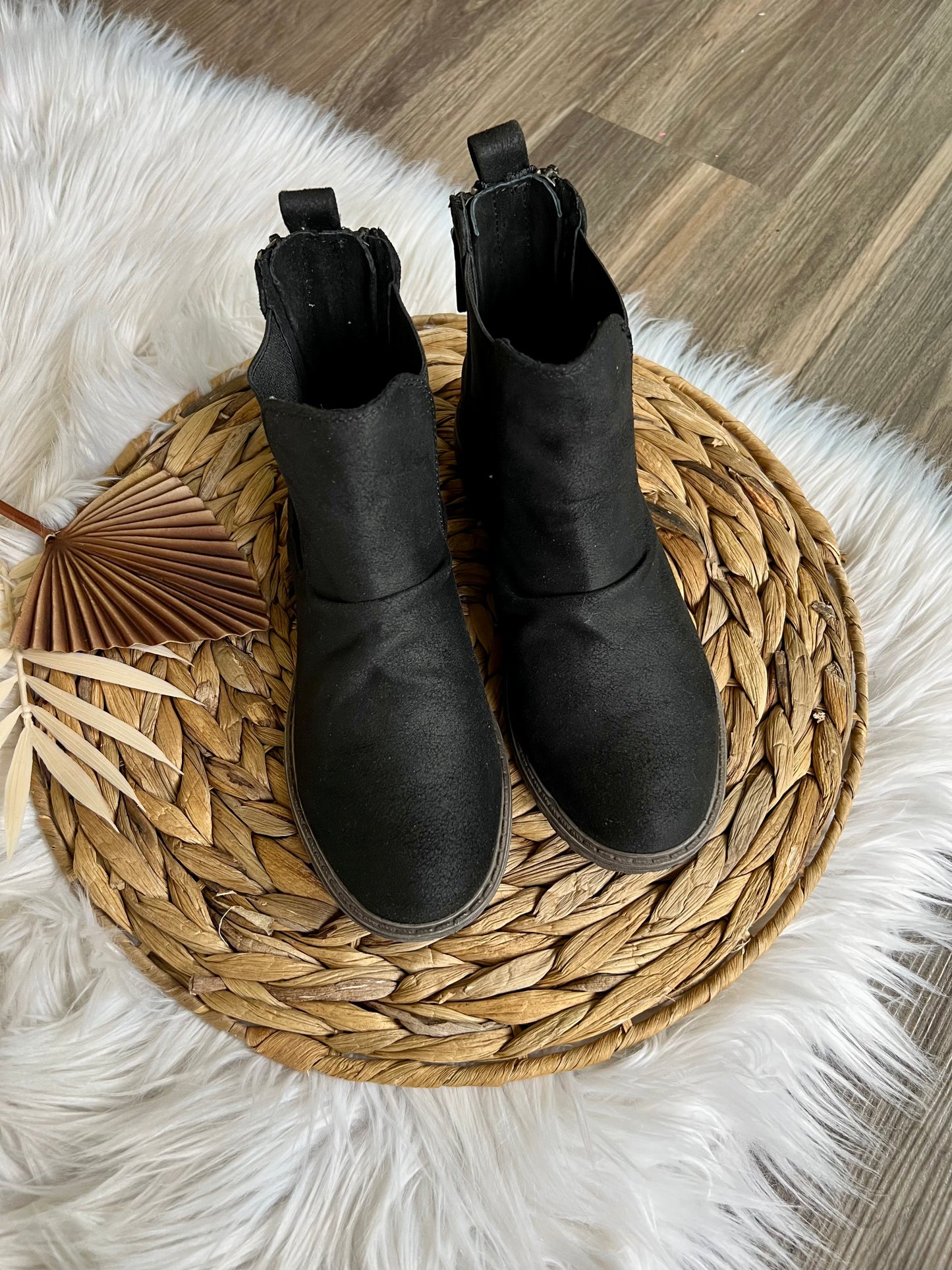 BLACK VIENNA VERY G ZIPPER BOOTIE