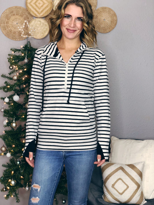 STRIPE HALF ZIP HOODIE W/ THUMB HOLES