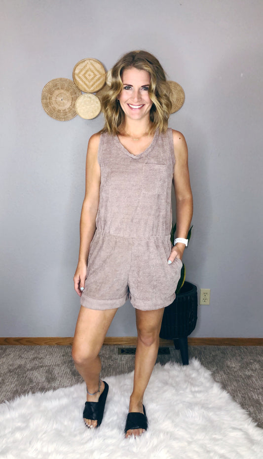 KNIT ROMPER WITH SCOOP NECK