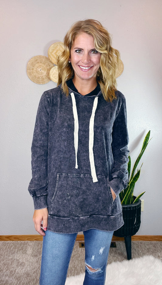 MINERAL WASH HOODIE