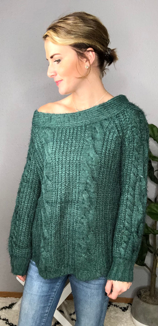 OFF THE SHOULDER CABLE KNIT