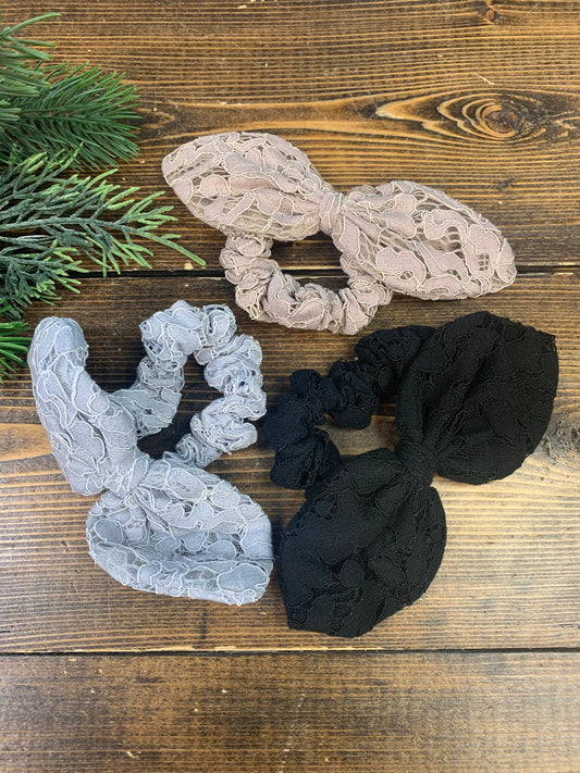 {BF} LACE BOW SCRUNCHIE