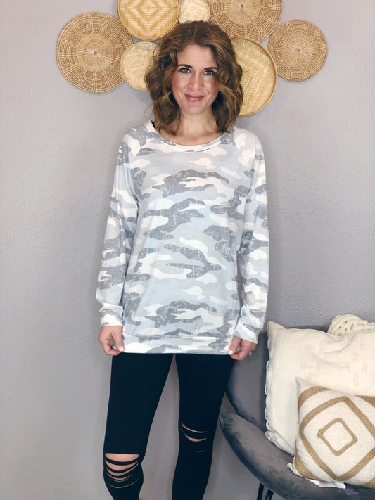 CAMO TERRY KNIT LONG SLEEVE PULL OVER