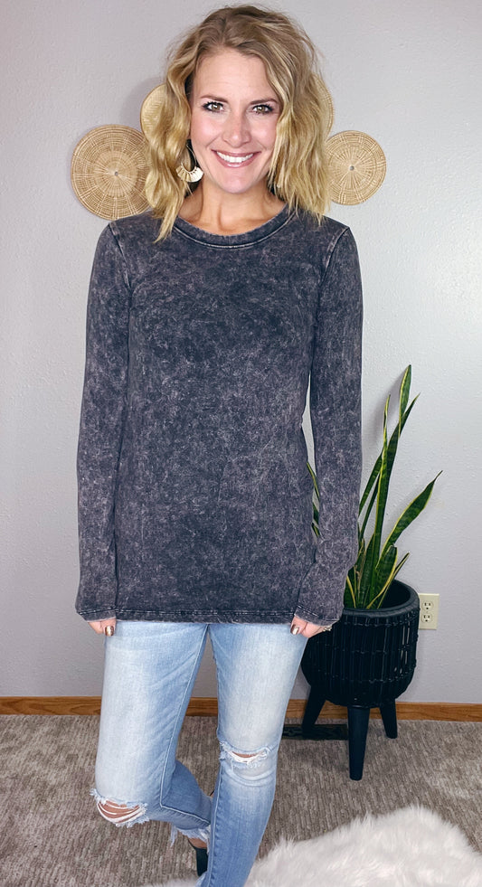 MINERAL WASH LONG SLEEVE TEE