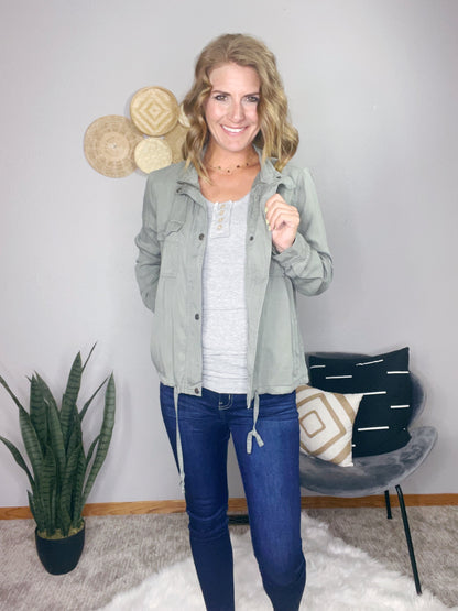 LIGHTWEIGHT UTILITY JACKET