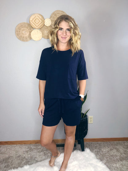 SOLID TOP AND SHORTS SET