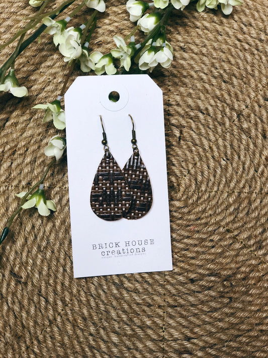 SMALL BROWN WEAVE LEATHER