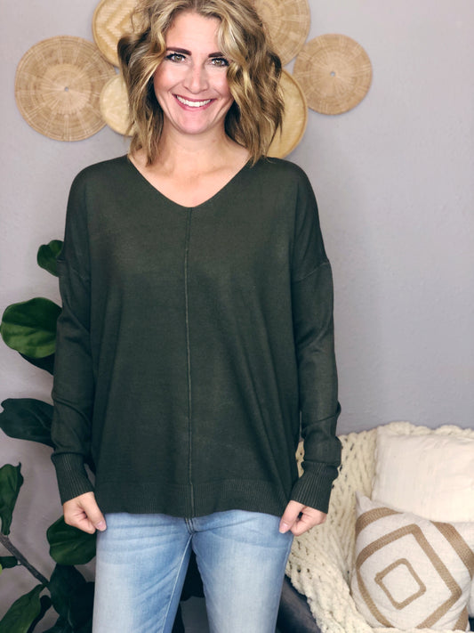 V-NECK FRONT SEAM SWEATER