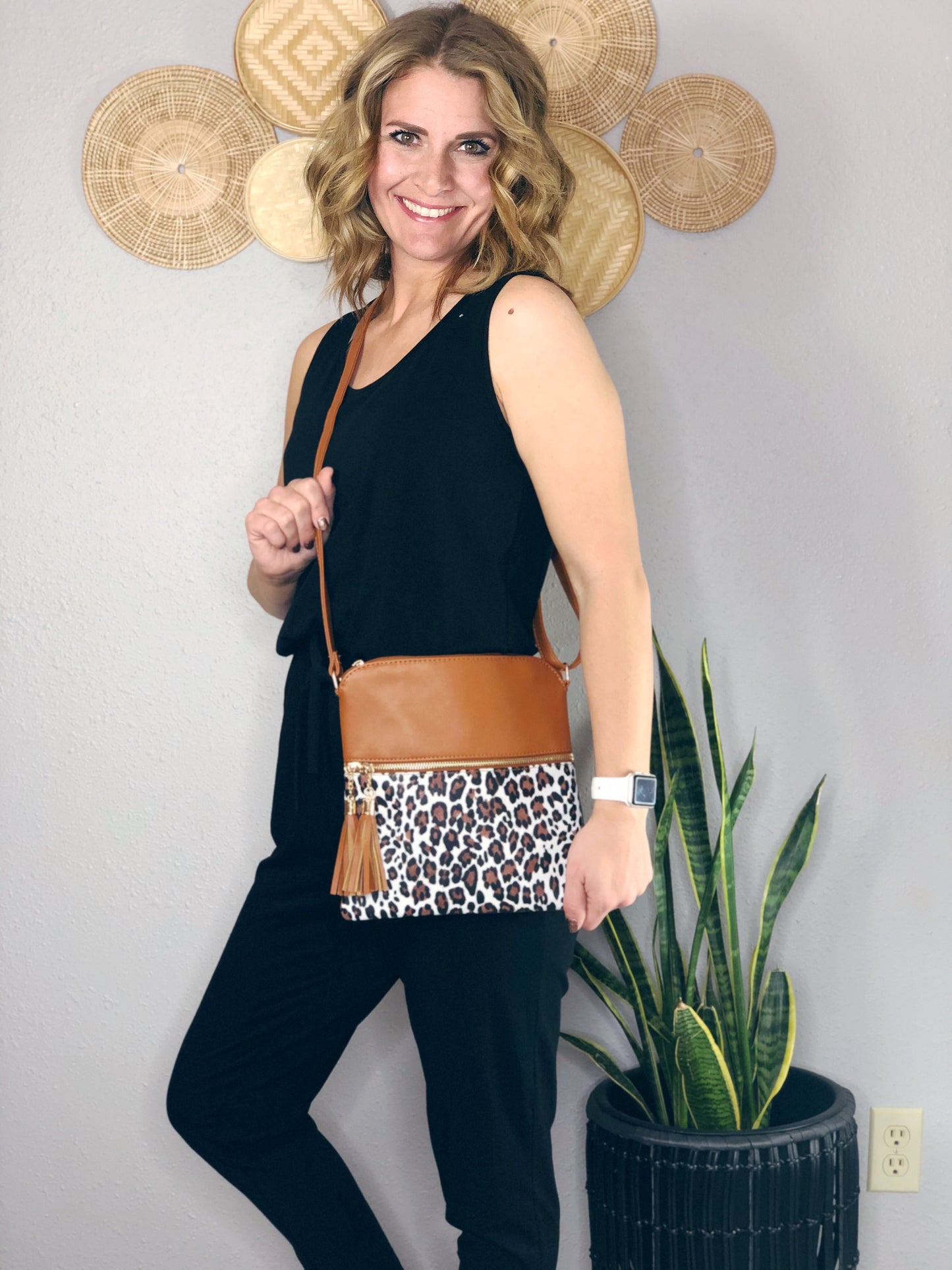 MILEY LEOPARD CROSSBODY