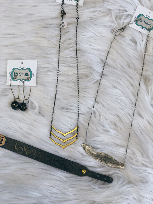 JEWELRY BUNDLE #4