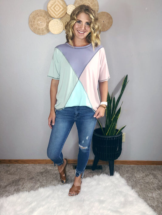 SHORT SLEEVE COLOR BLOCK TOP