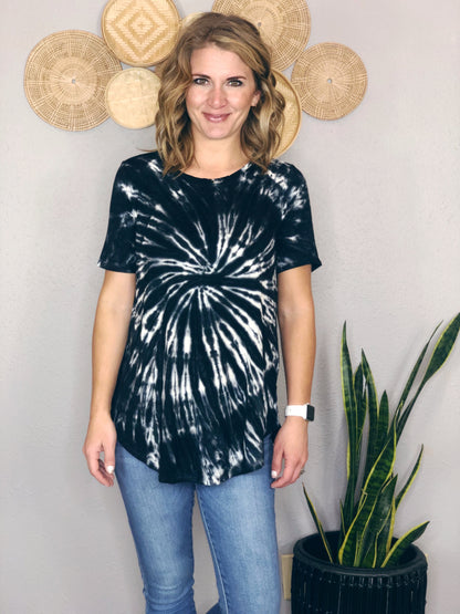 TIE DYE ROUND NECK SHORT SLEEVE TEE