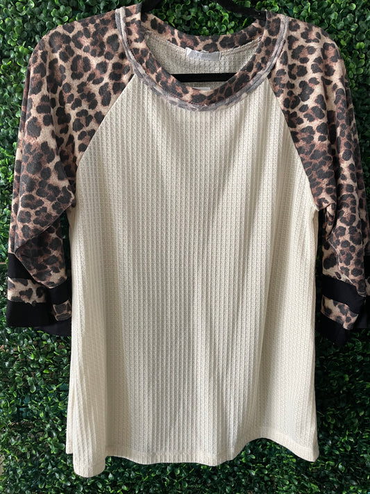 ANIMAL COLOR BLOCK TOP