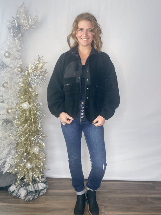 OVERSIZED FLEECE BUTTON FRONT JACKET
