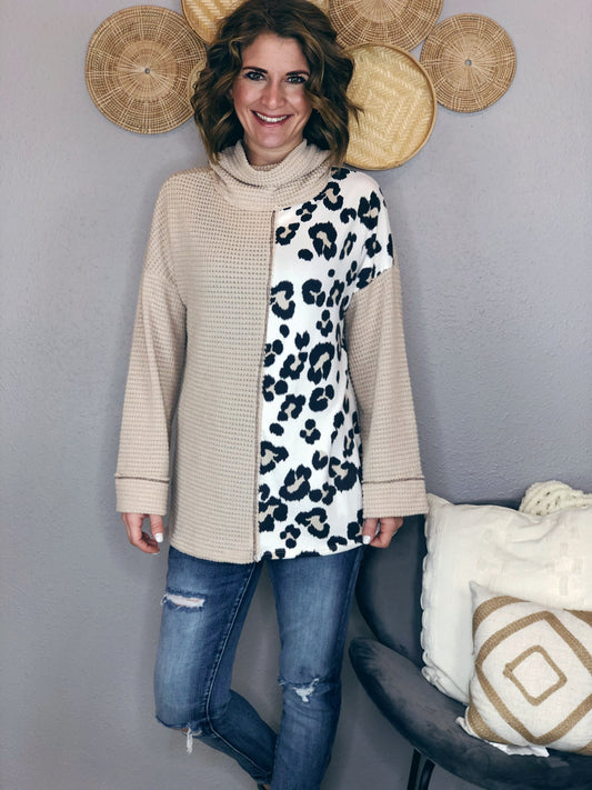 WAFFLE COWL NECK W/ LEOPARD DETAIL