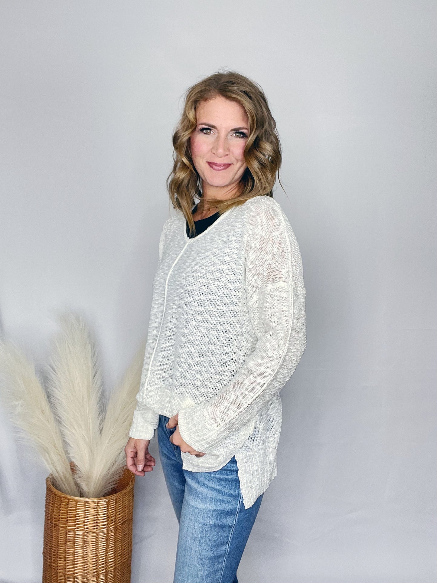 LOOSE KNIT SWEATER