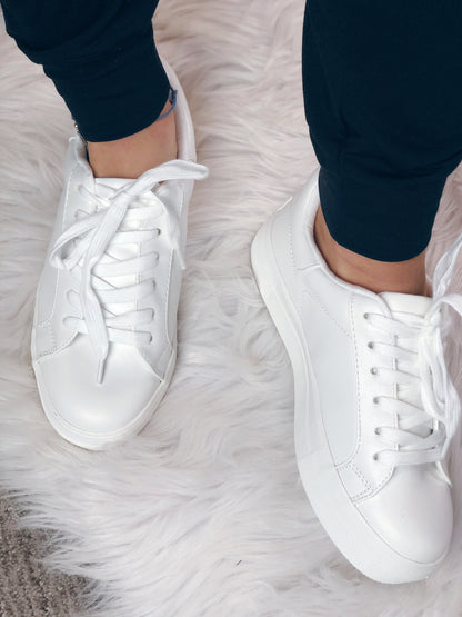 WHITE FLAT SNEAKER