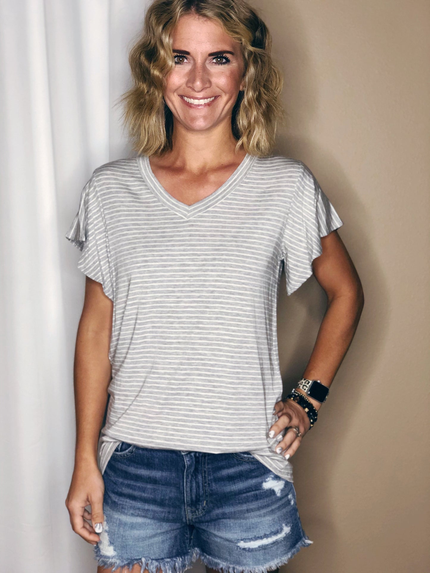 FLUTTER SLEEVE TOP