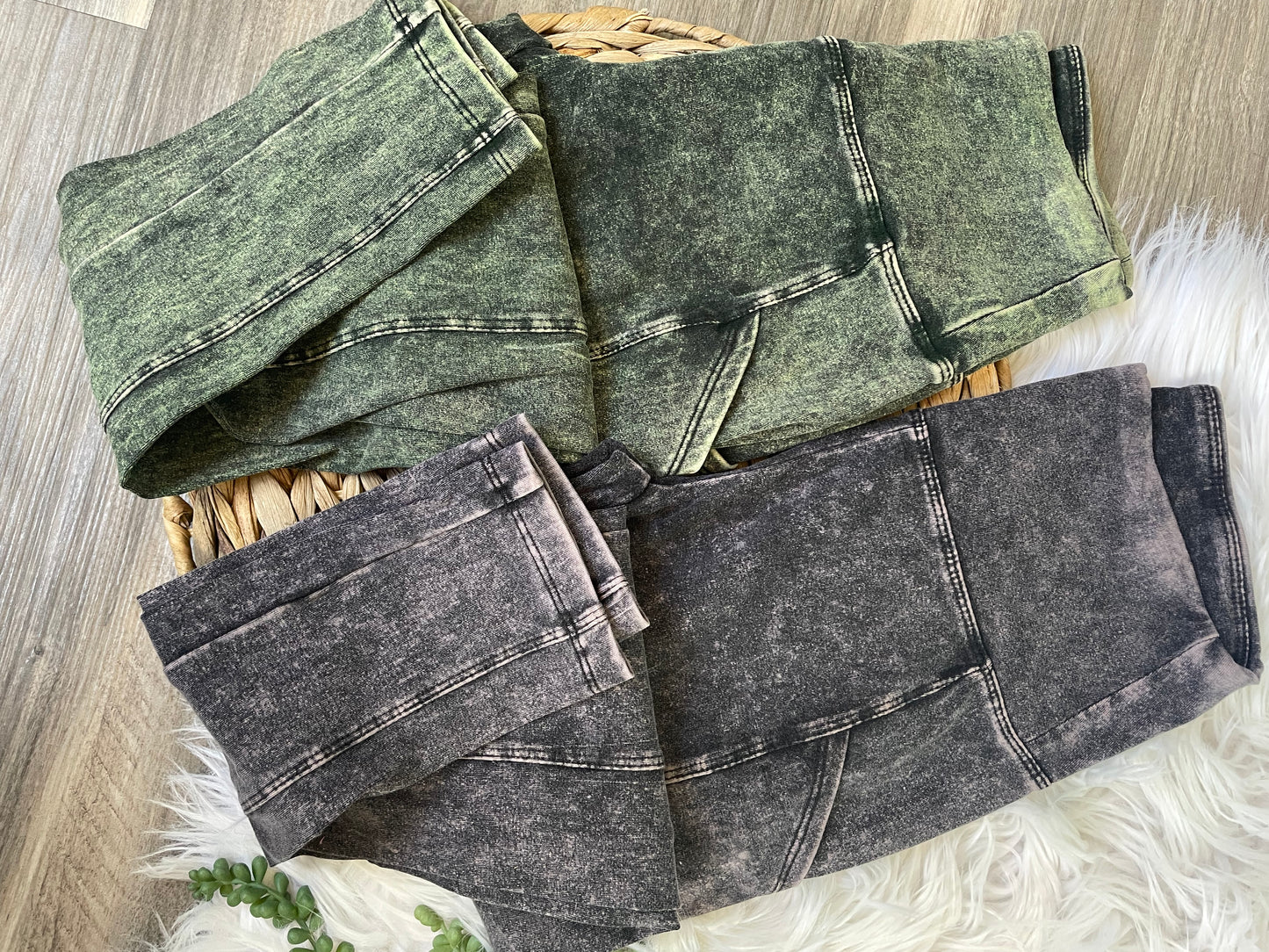ACID WASH LEGGING W/ POCKET
