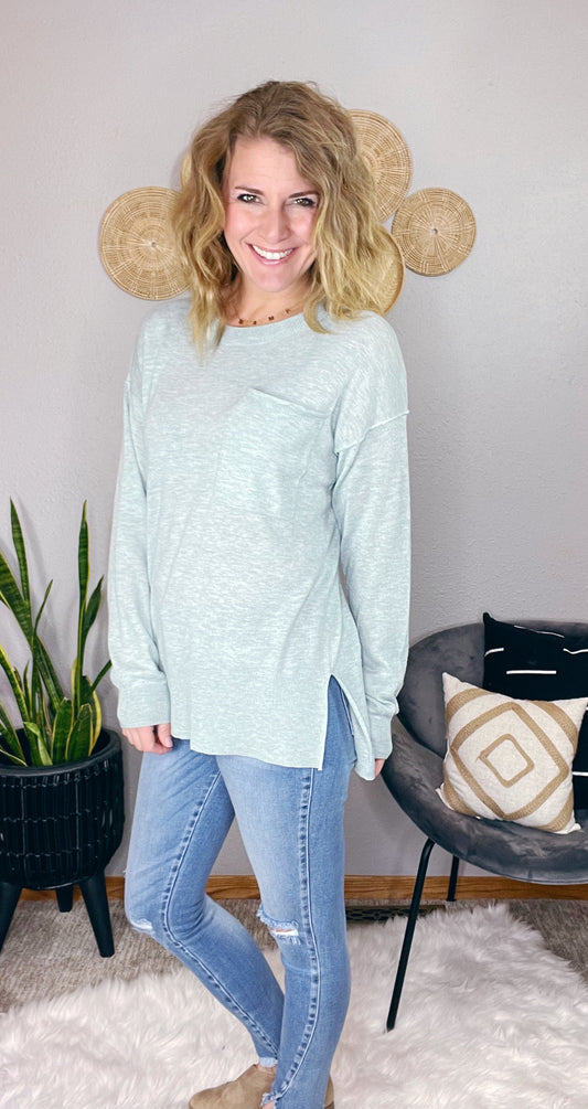 LONG SLEEVE POCKET TEAL SWEATER