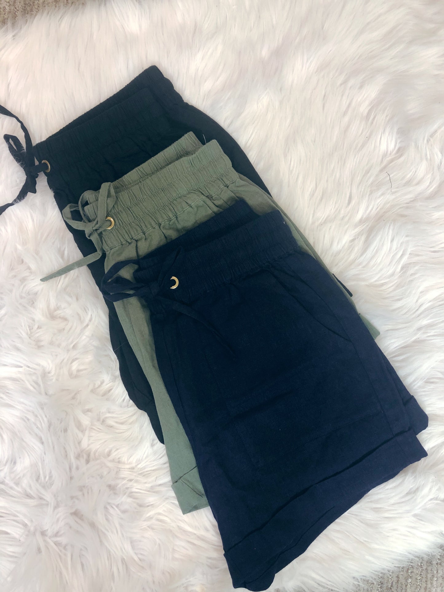 LINEN SHORTS W/ POCKETS