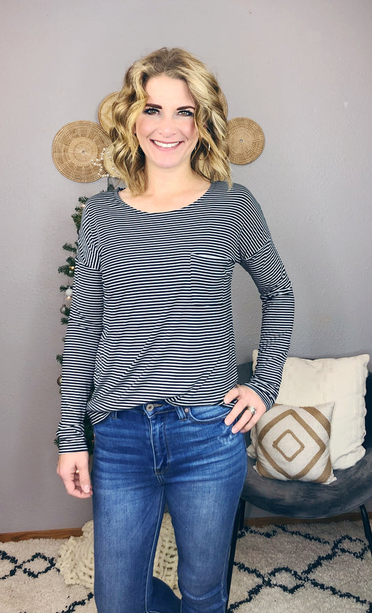 BASIC STRIPE WIDE NECK TOP