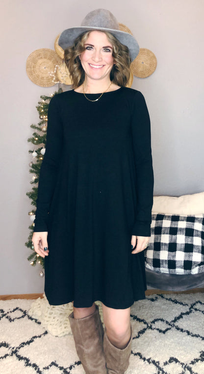 LONG SLEEVE BASIC DRESS W/ POCKETS
