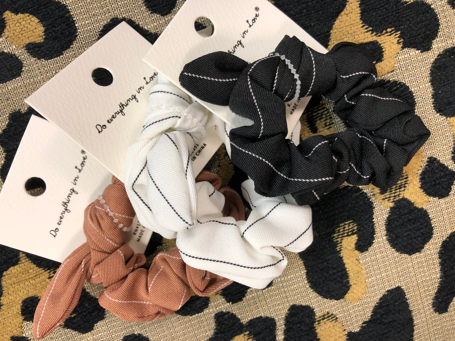 STRIPED SCRUNCHIE