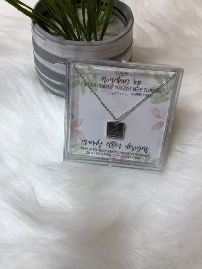 MOUNTAIN NECKLACE