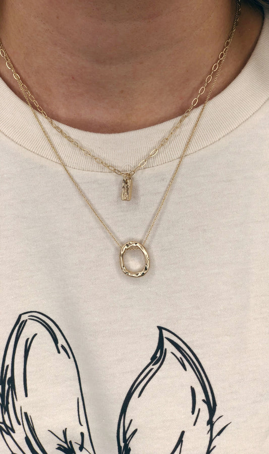 LAYERED CHAIN CIRCLE NECKLACE