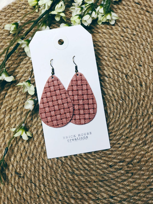 BLUSH WEAVE LEATHER EARRING