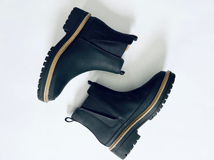 VALENTINA BLACK BOOT