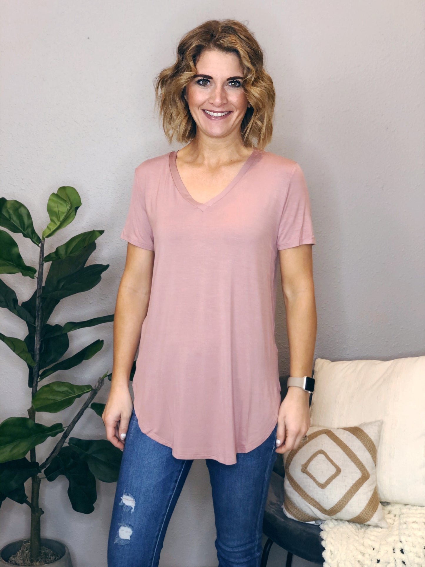 BASIC TEE