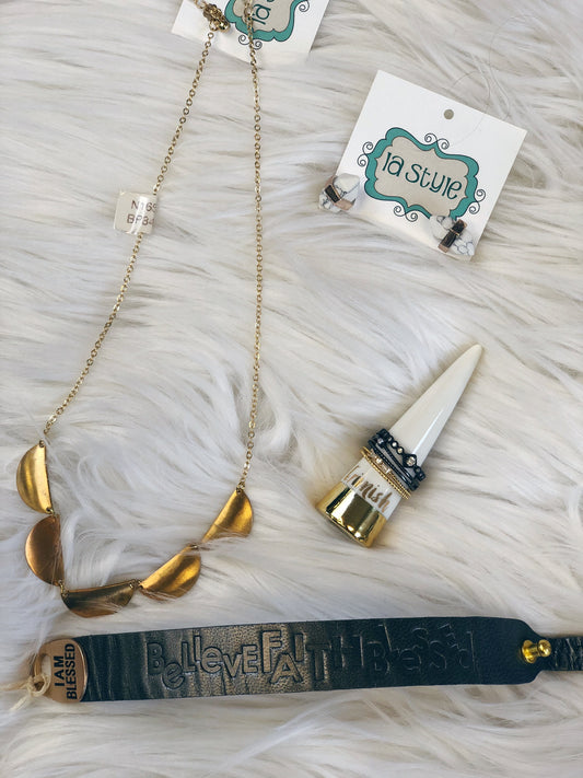 JEWELRY BUNDLE #5
