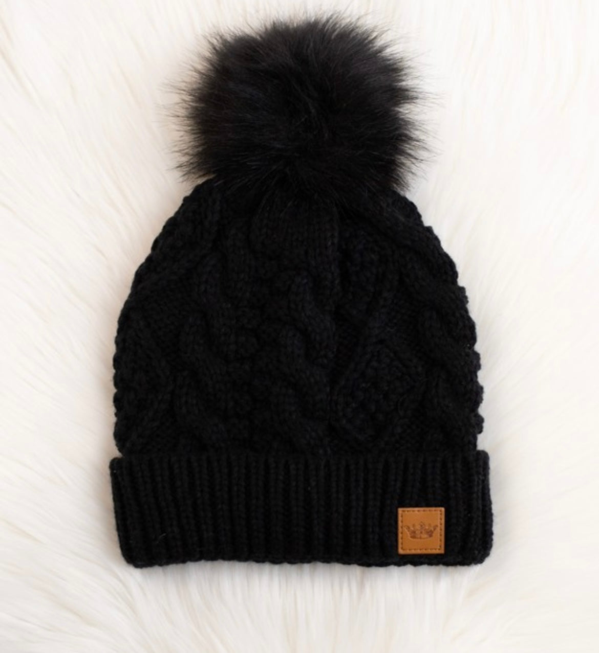 BLACK CABLE KNIT HAT BLACK POM ACCENT