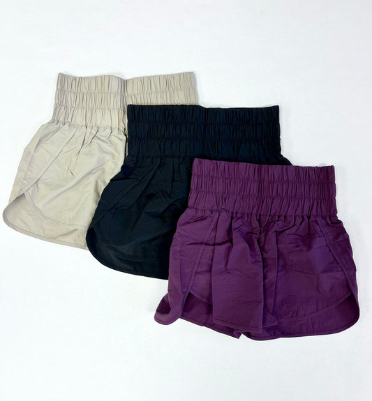BF {22} WINDBREAKER SMOCKED WAIST RUNNING SHORT
