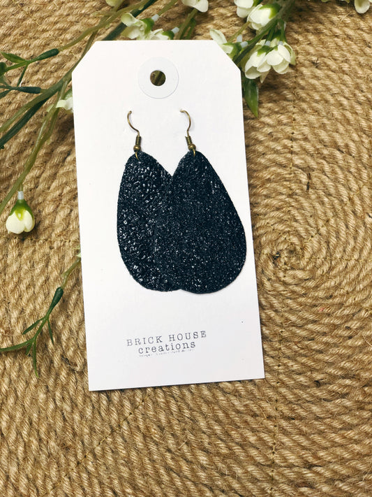 BLACK SPARKLE LEATHER EARRING