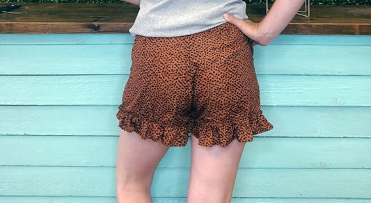 RUST TIE BELT SHORTS
