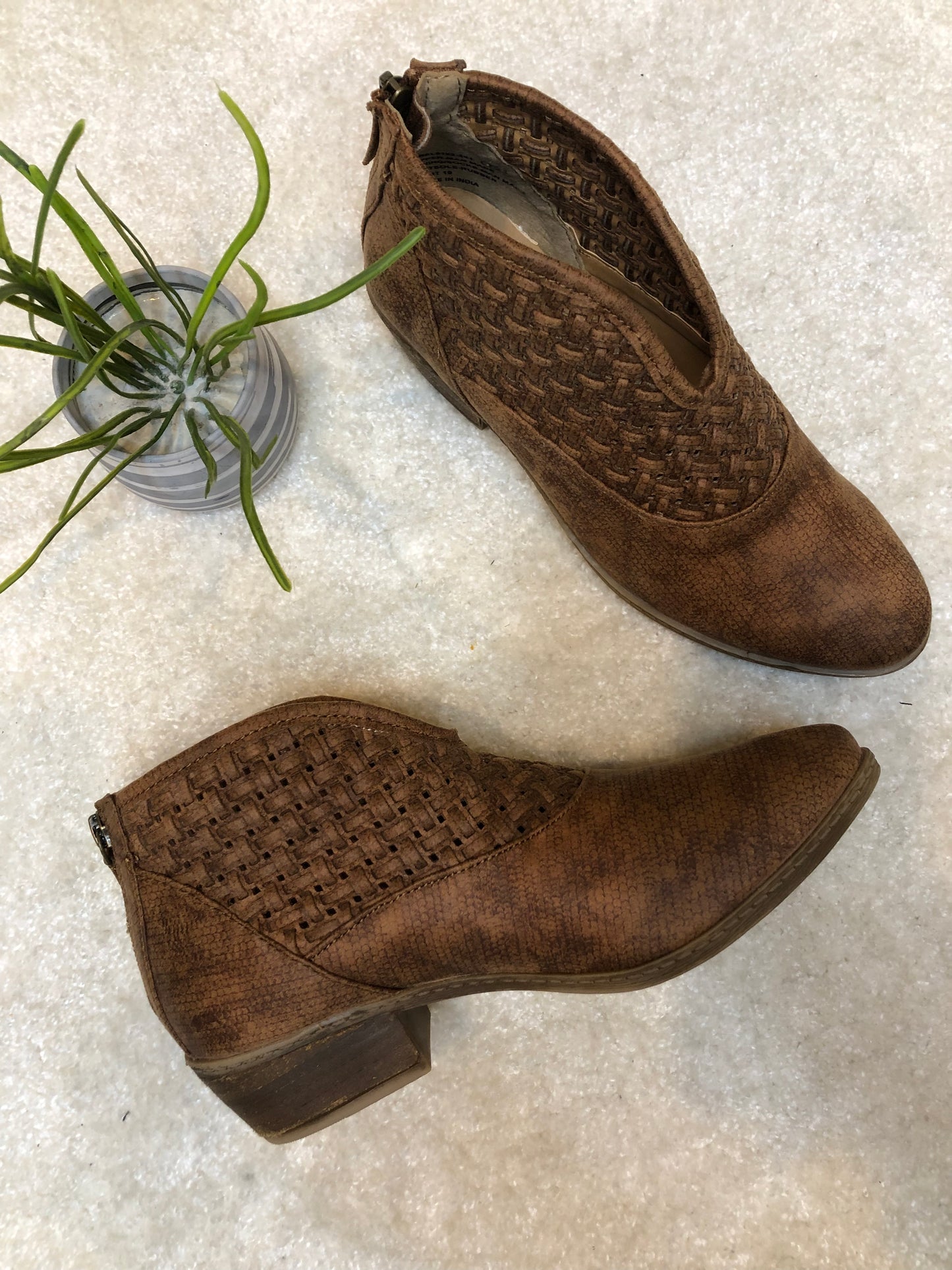 TAN BOOTIE