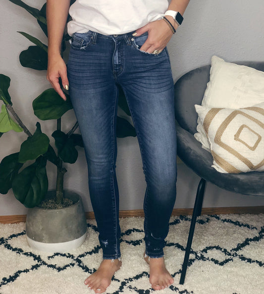 MID-RISE SKINNY KANCAN