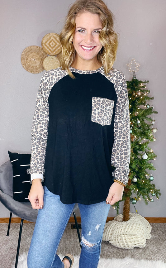 {BF} BASEBALL LEOPARD POCKET TOP