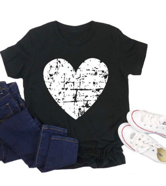 DISTRESSED HEART KIDS GRAPHIC