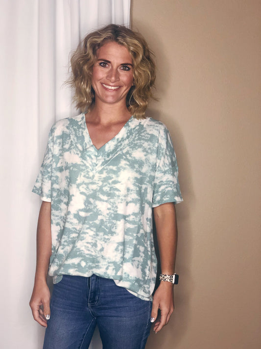 TIE DYE V NECK TOP