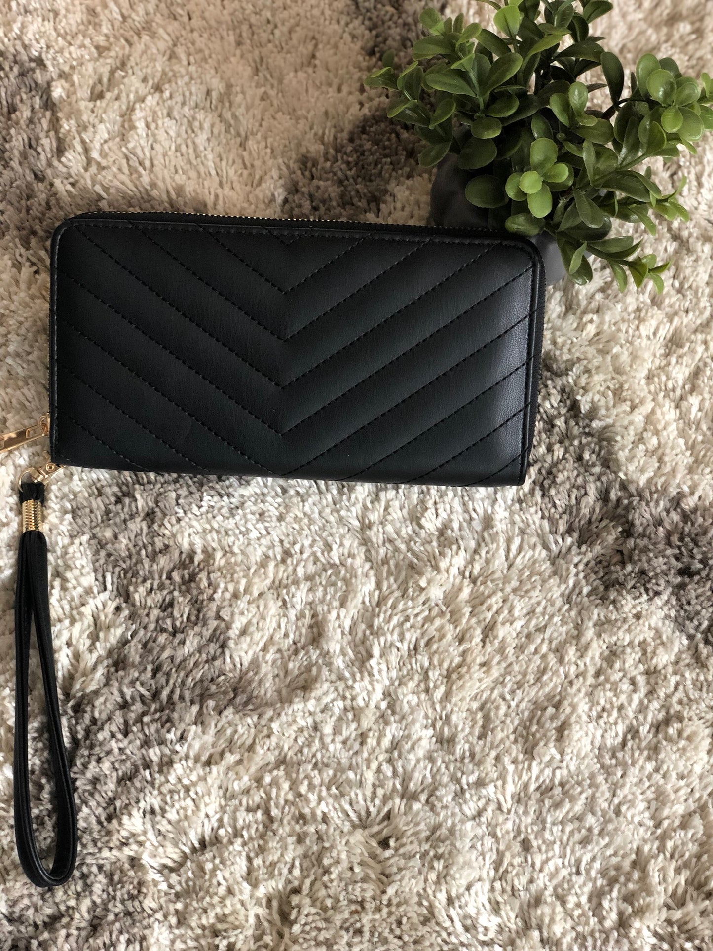 CHEVRON STITCH WALLET