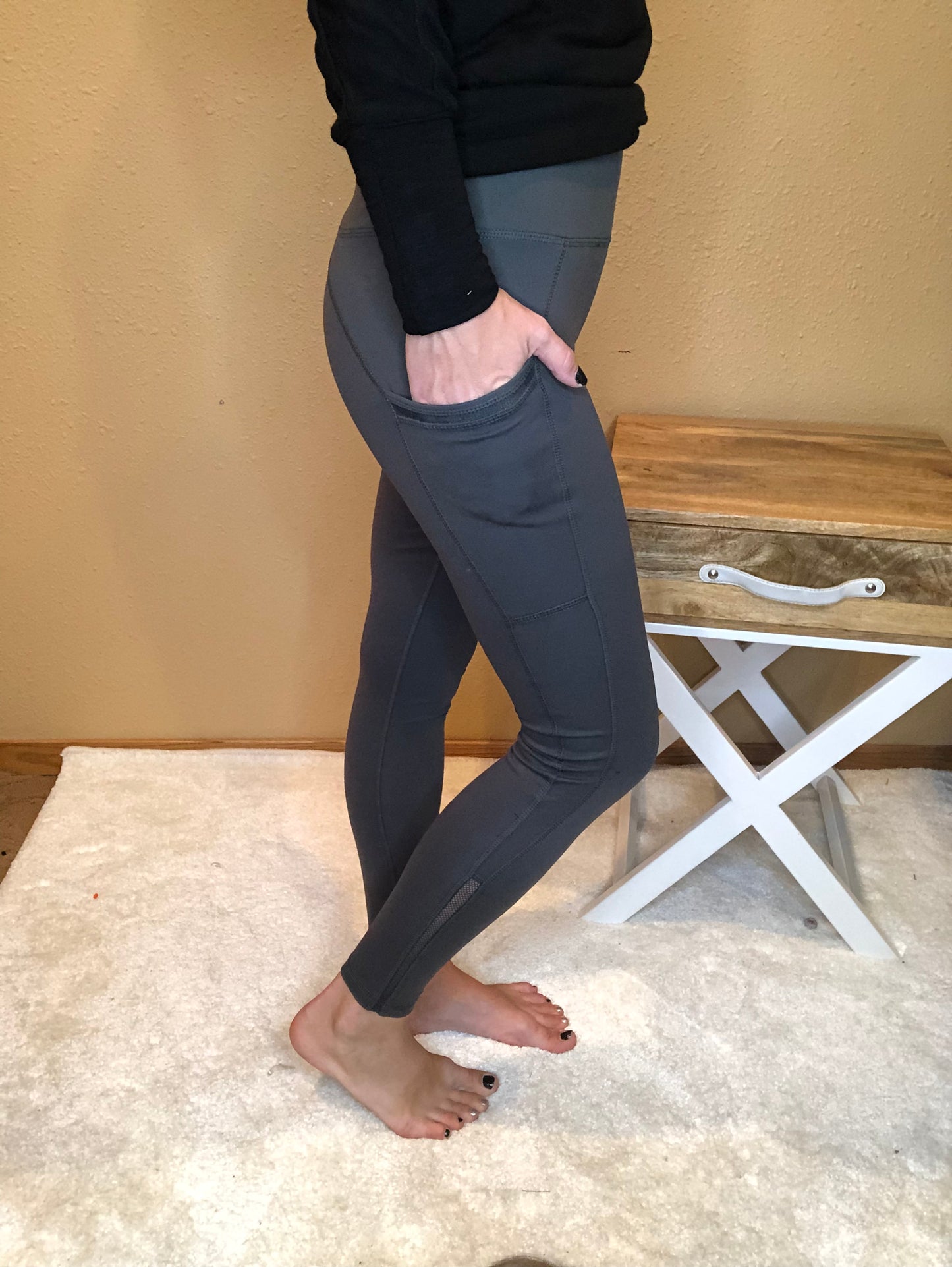 HIGH WAISTED POCKET LEGGINGS
