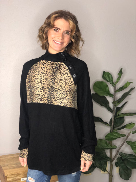 BLACK SWEATER