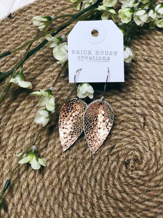 ROSE GOLD HANGING LEATHER EARRING