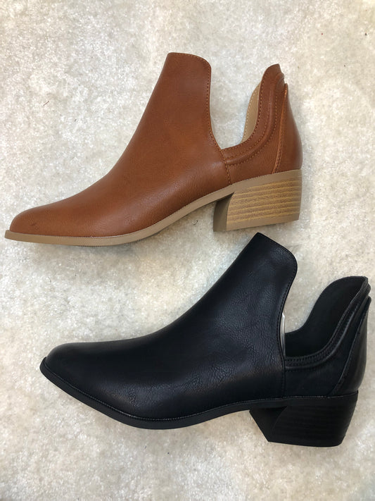 CUT OUT BOOTIE