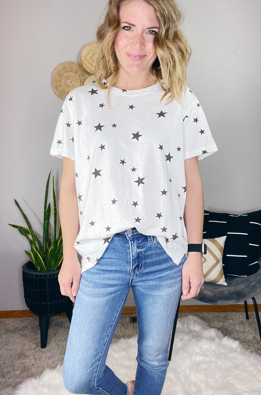 DISTRESSED STAR TEE