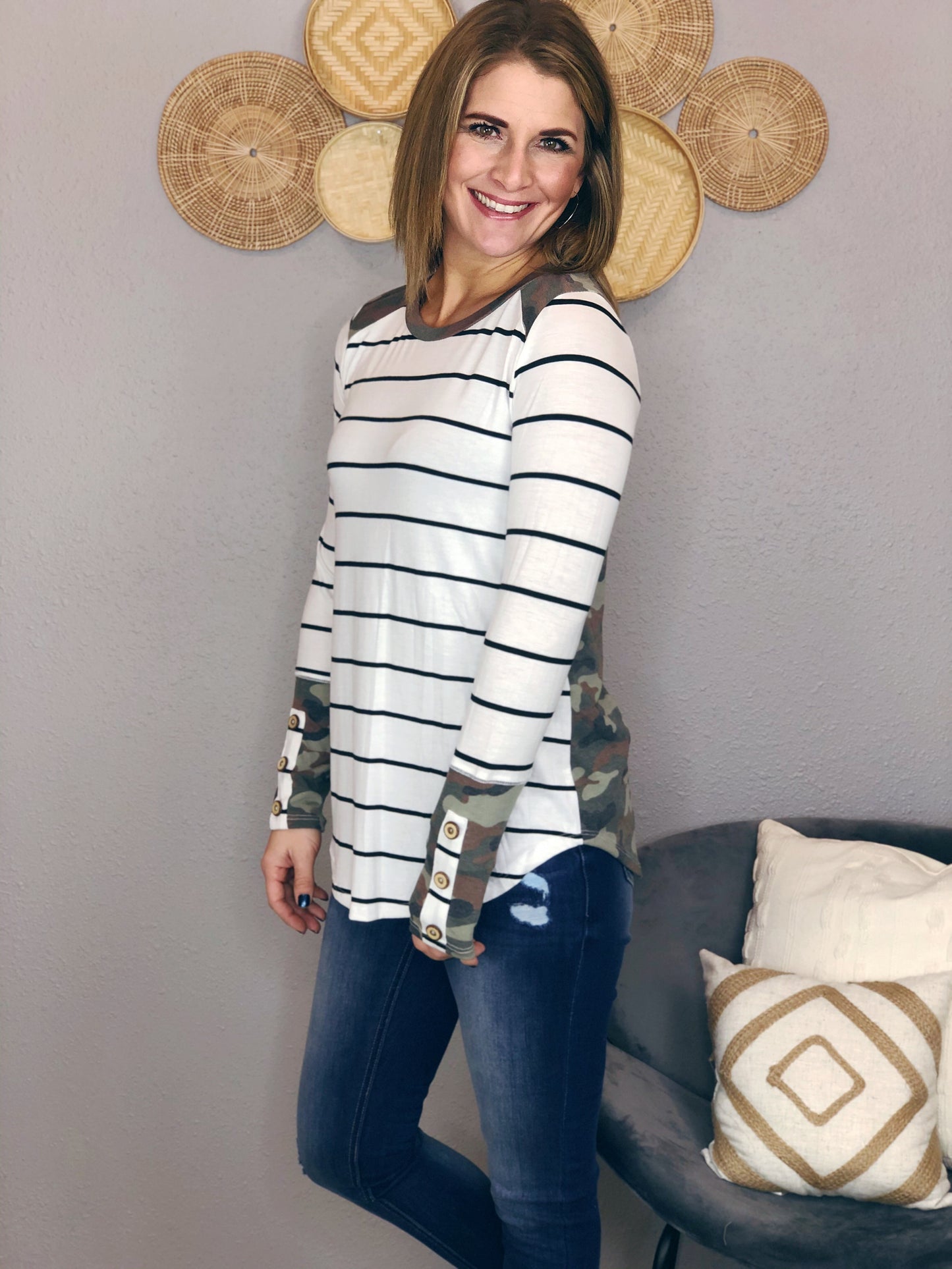 CAMO LONG SLEEVE TOP W/ STRIPE DETAIL